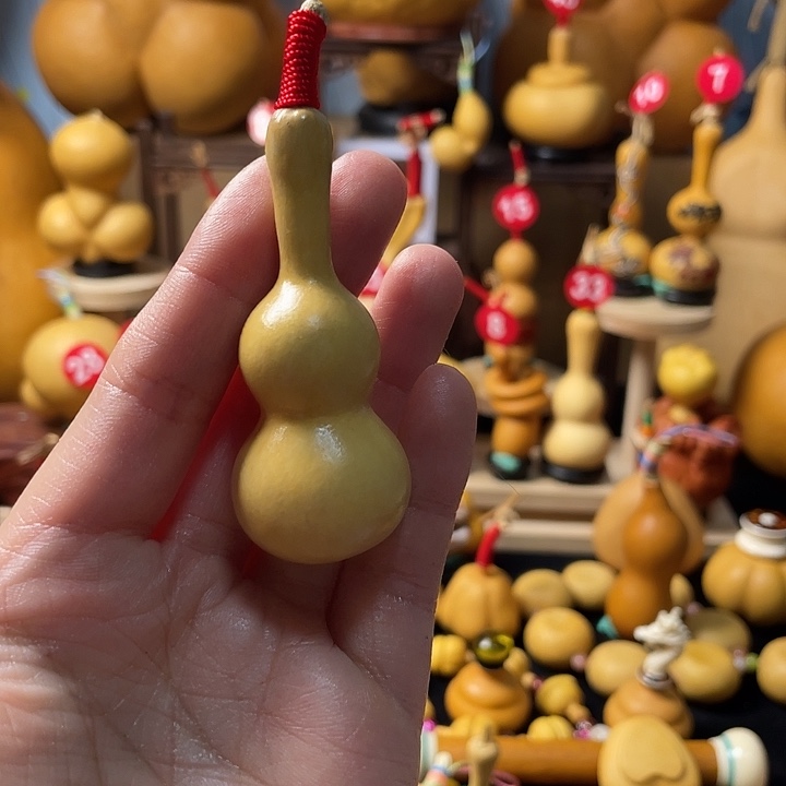 年***白葫芦丝和我说话真的有点奇怪