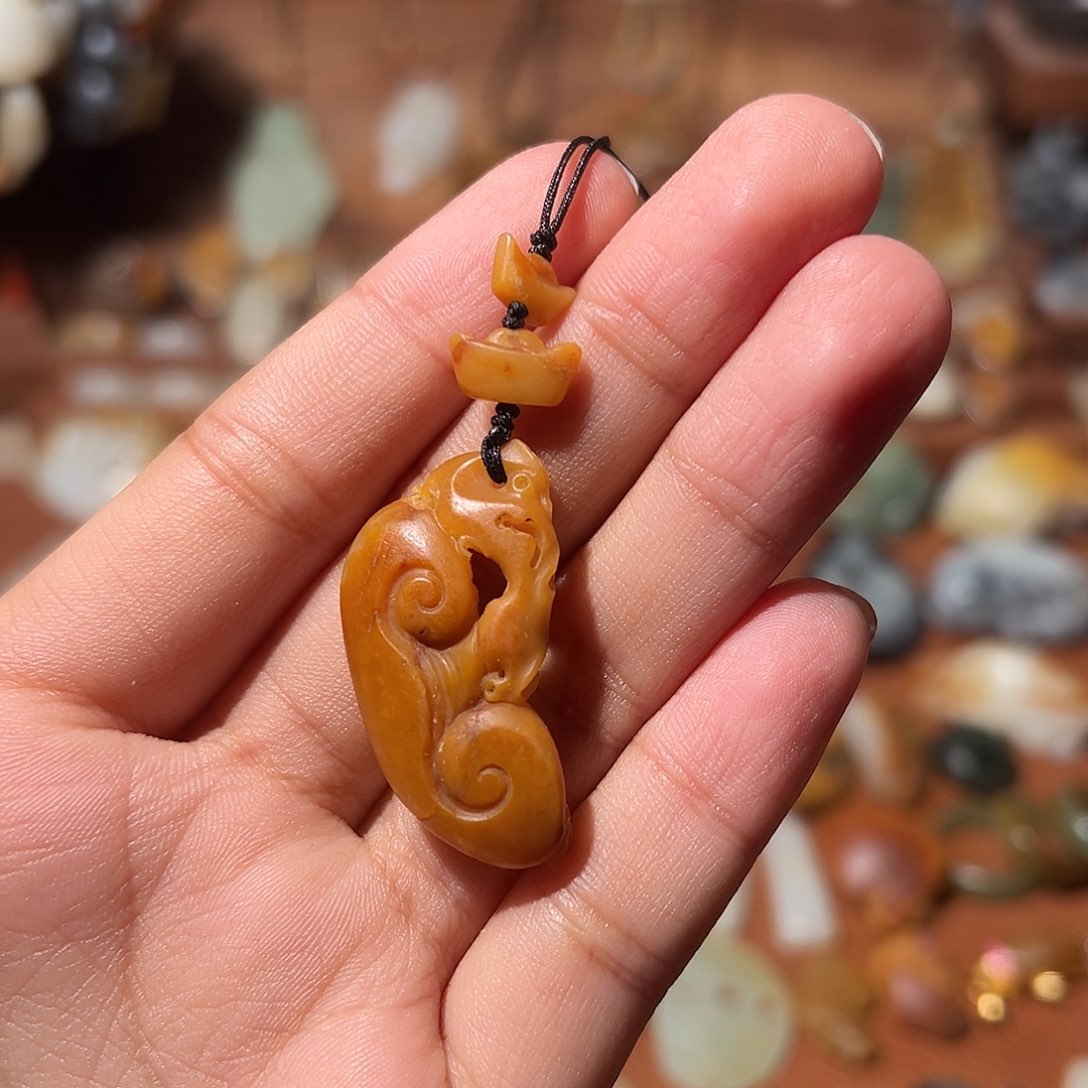 和田玉颈饰未镶嵌