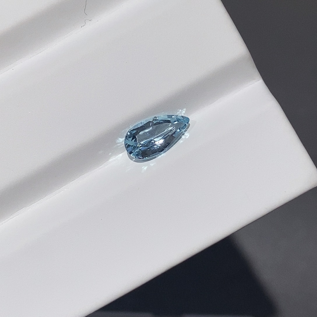 绿柱石裸石1.23/1999