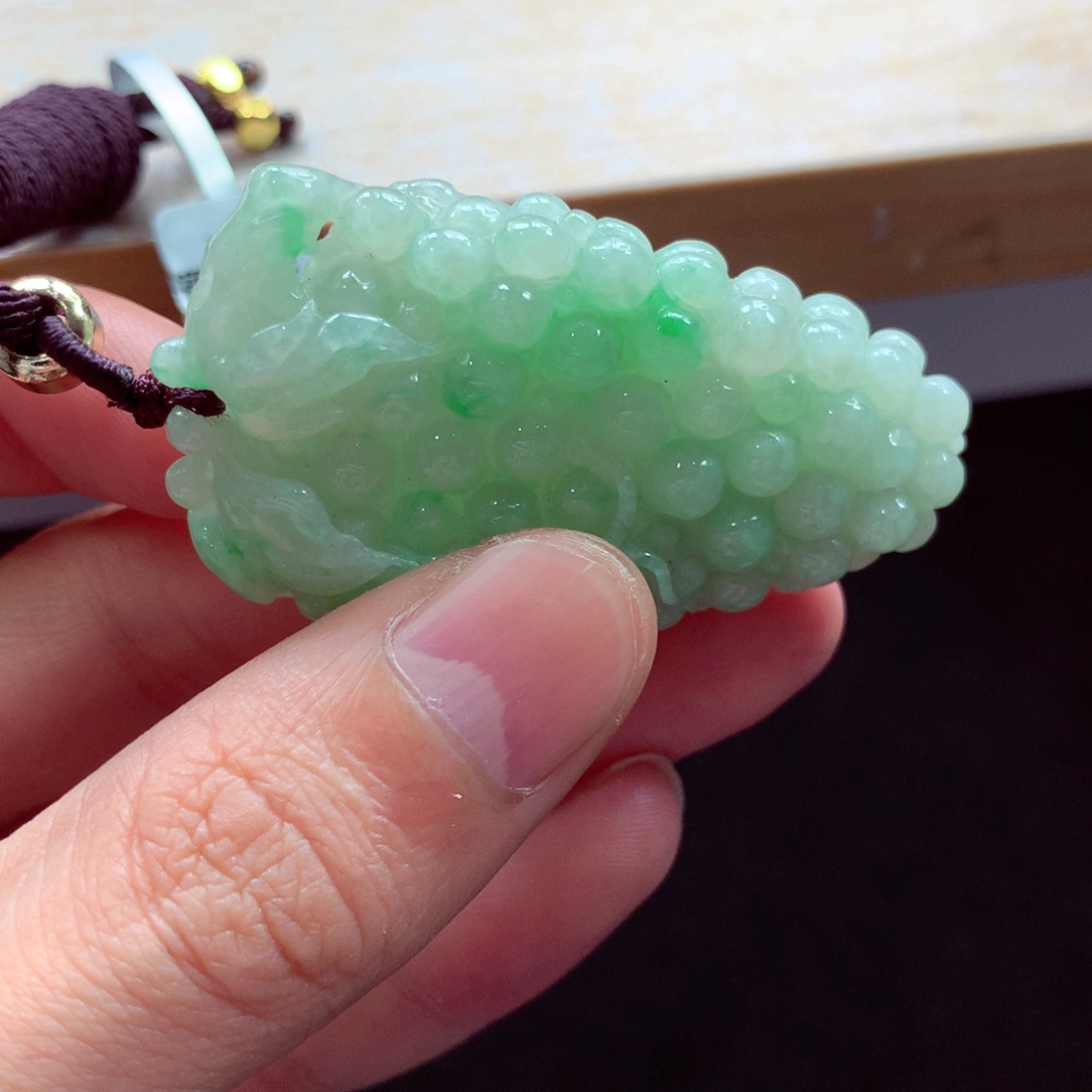 翡翠未镶嵌颈饰吊坠