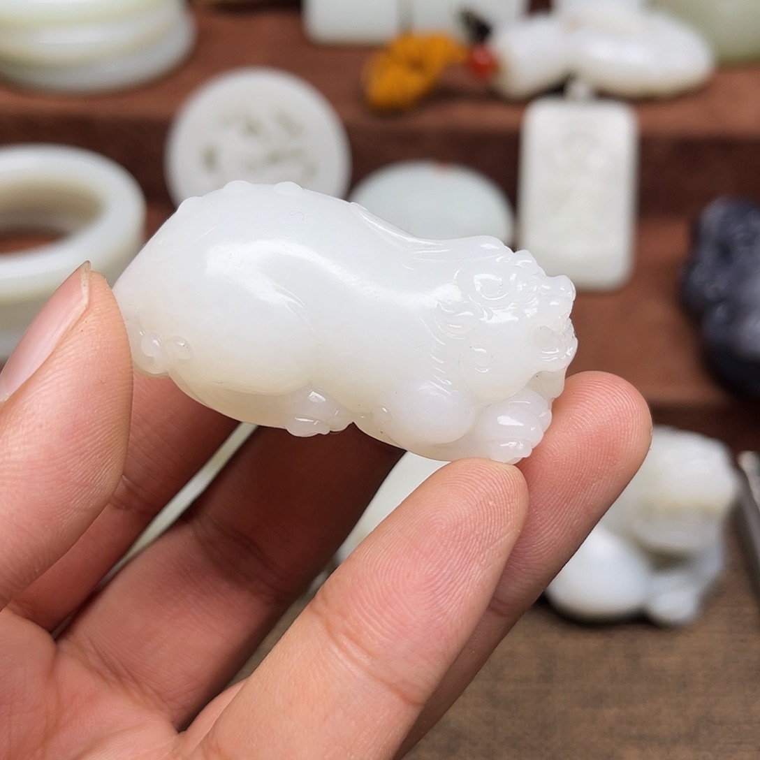 和田玉颈饰未镶嵌