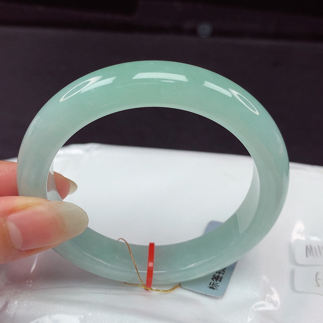 翡翠手镯未镶嵌58圈141