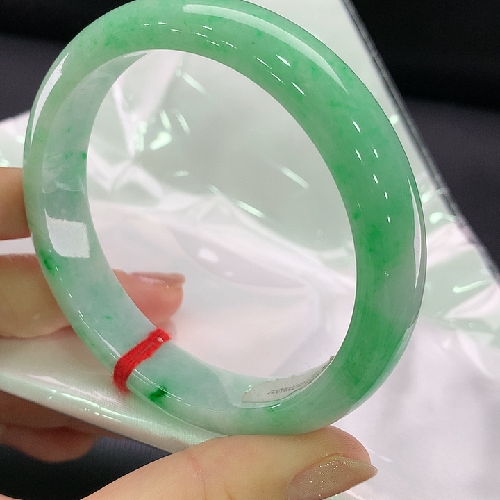 翡翠未镶嵌手镯正圈61