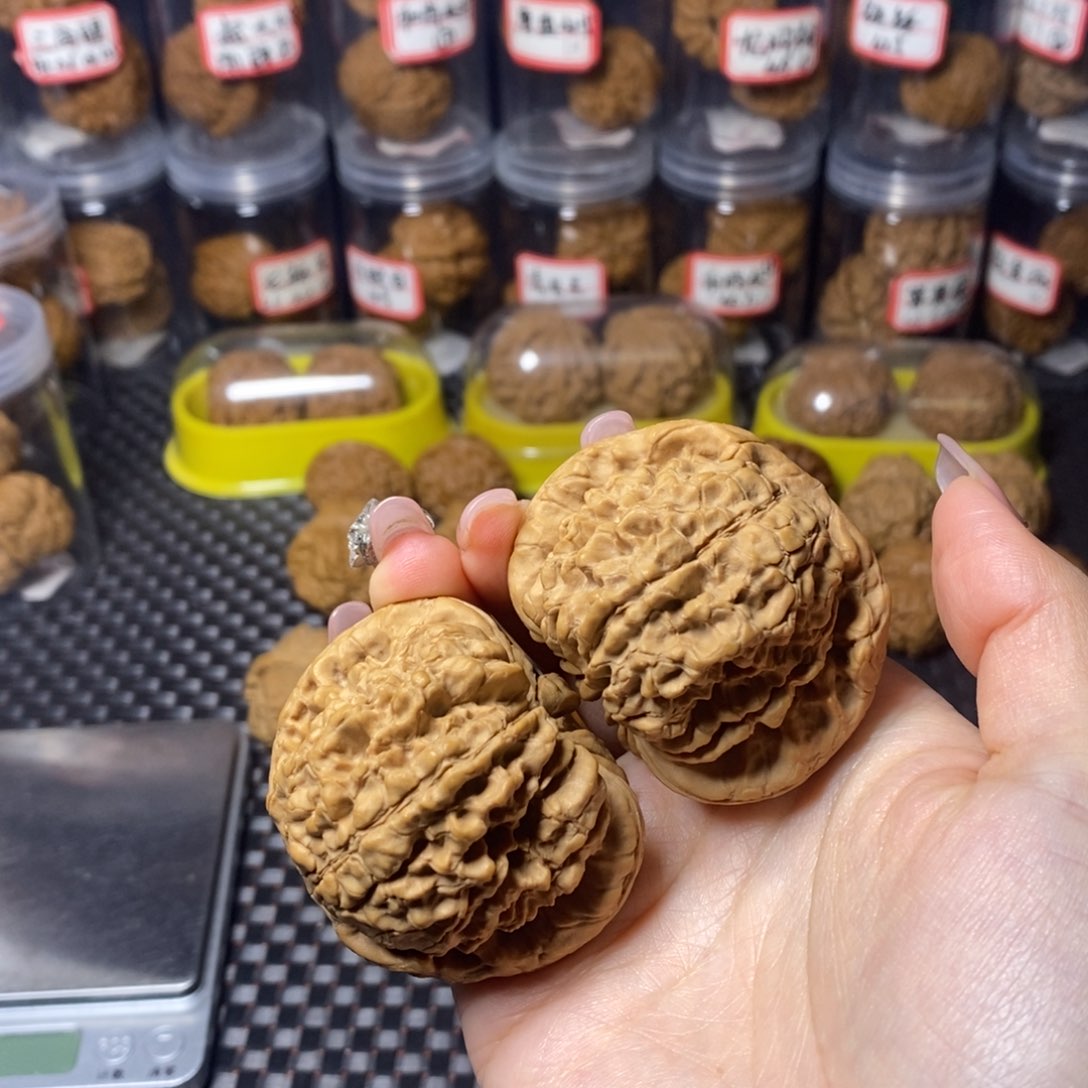文玩核桃吊坠龙鼎全品54