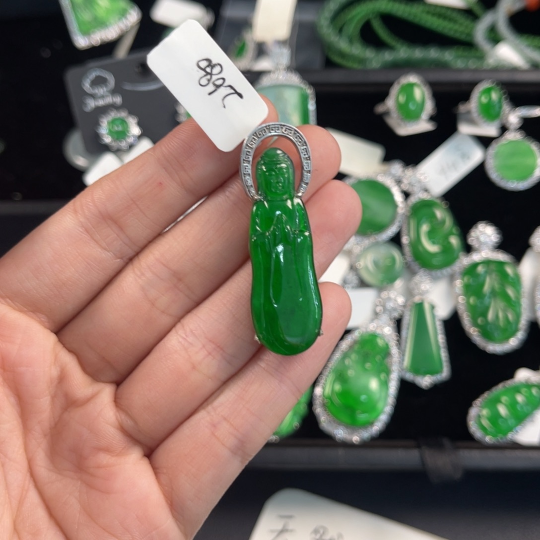 李***亮翡翠银S925镶嵌戒指