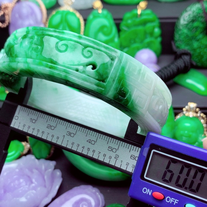 翡翠未镶嵌手镯手镯