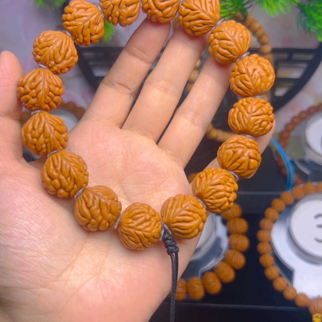 1***3吊坠桃核龙纹桃核手持