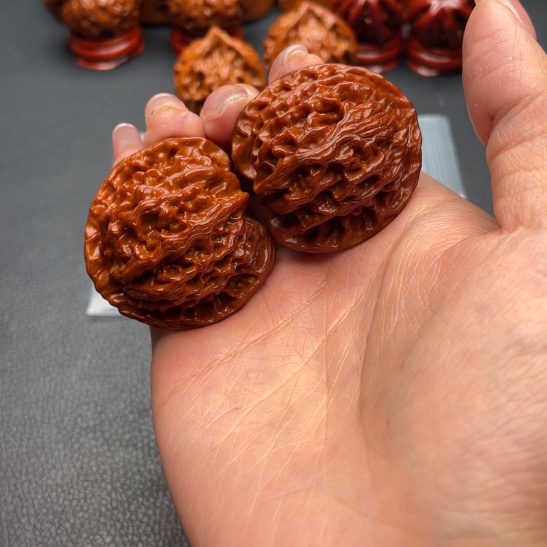 一***子文玩核桃把件苹果园