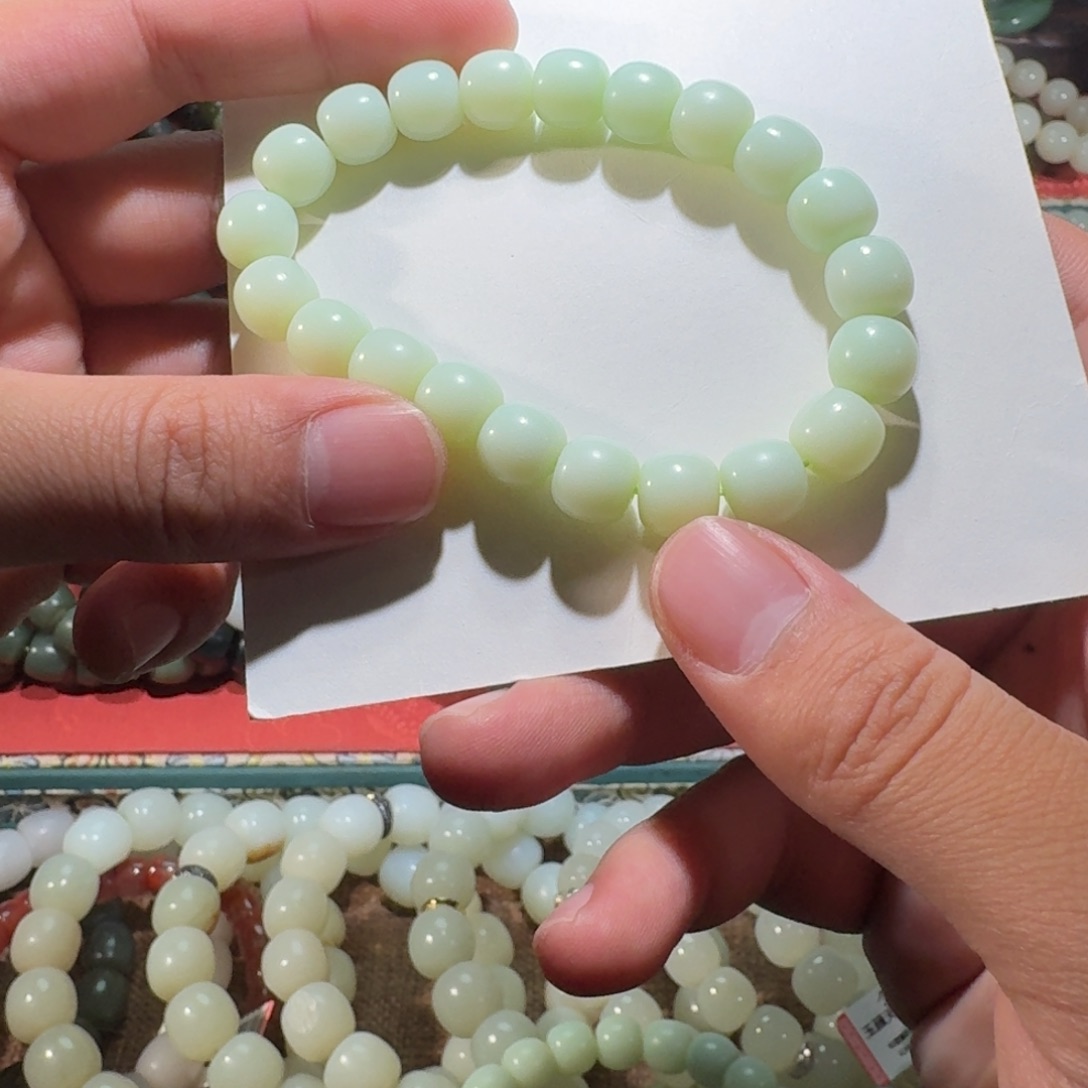 和田玉未镶嵌手串