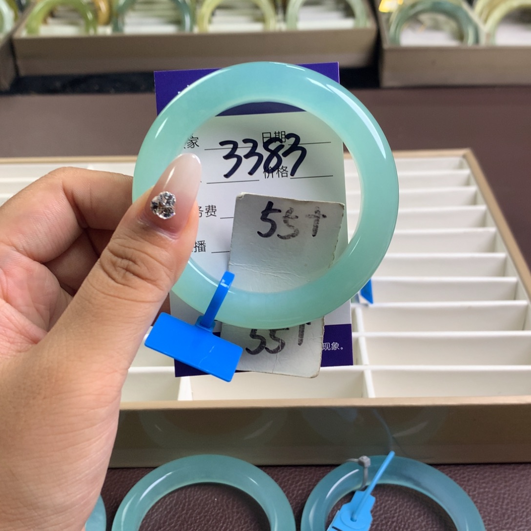 蛇纹石玉未镶嵌手镯3383
