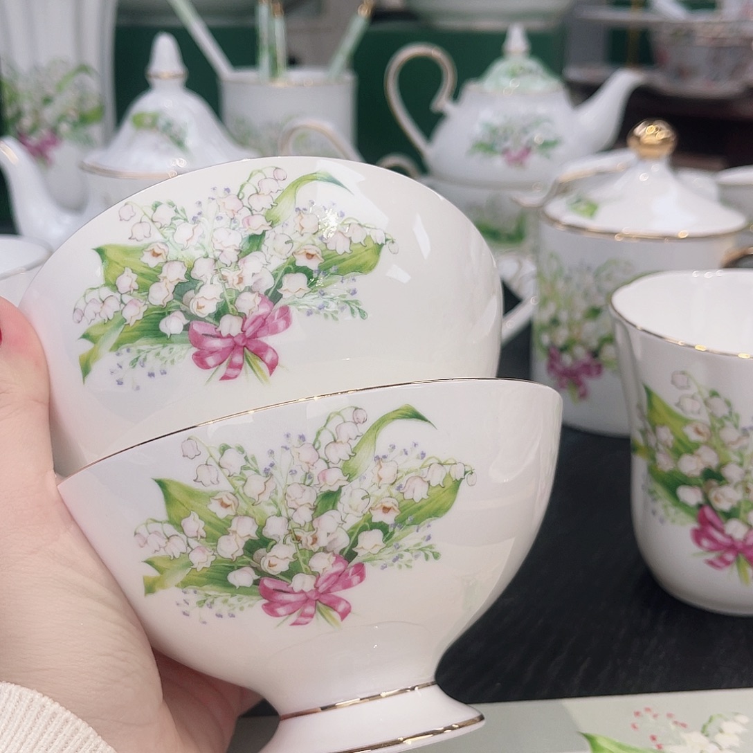 骨瓷杯杯———————————————