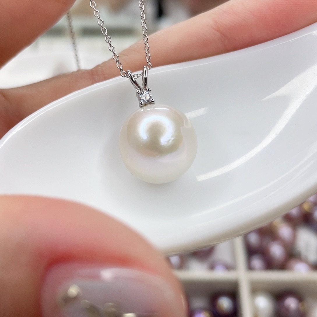淡水珍珠吊坠(赠链)未镶嵌
