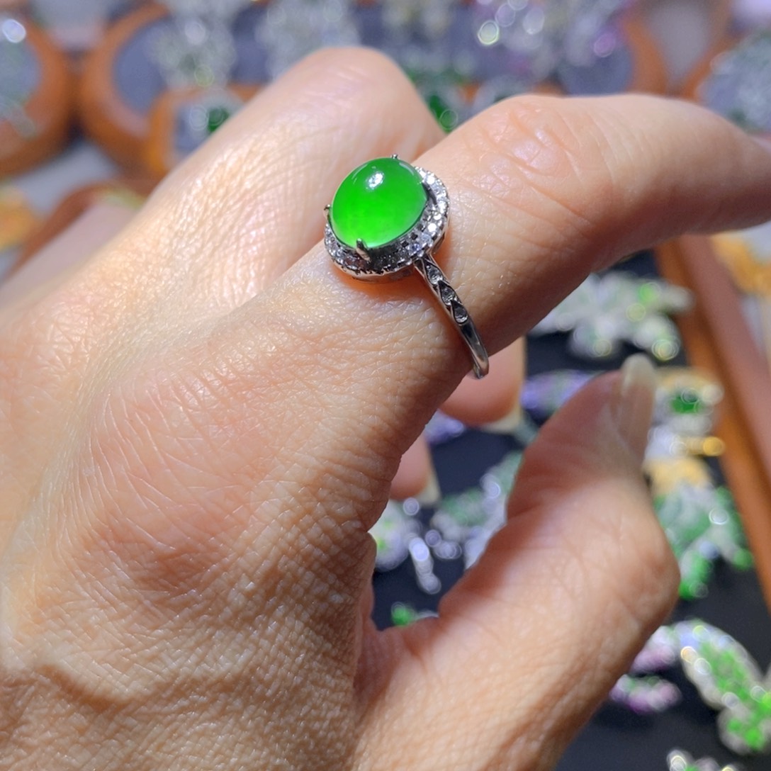 翡翠颈饰银S925镶嵌天然翡翠