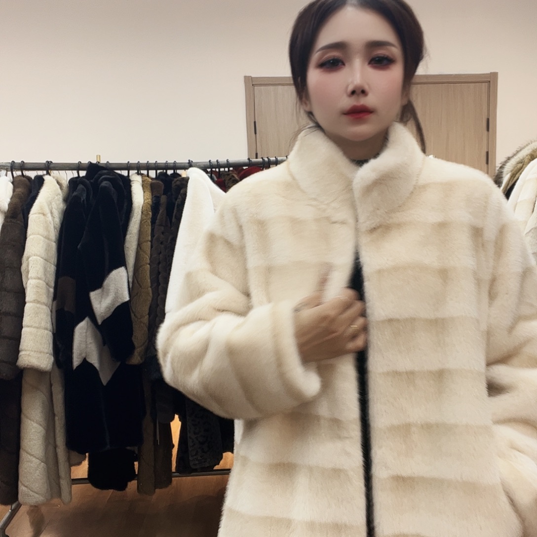 11号皮毛一体外套