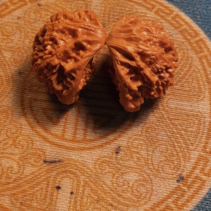 文玩核桃吊坠全品蛇头52