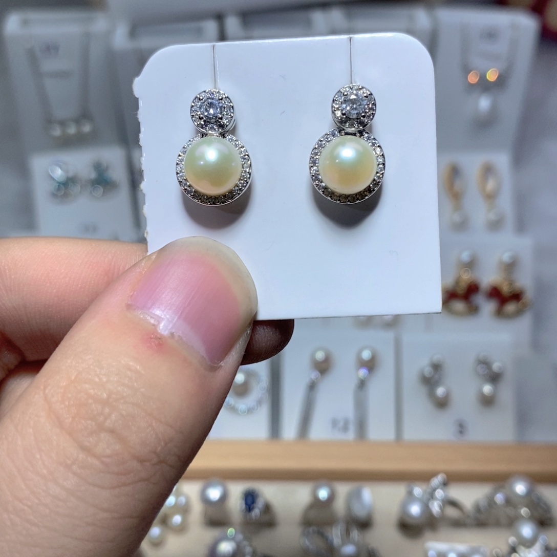 银S925镶嵌耳饰淡水珍珠