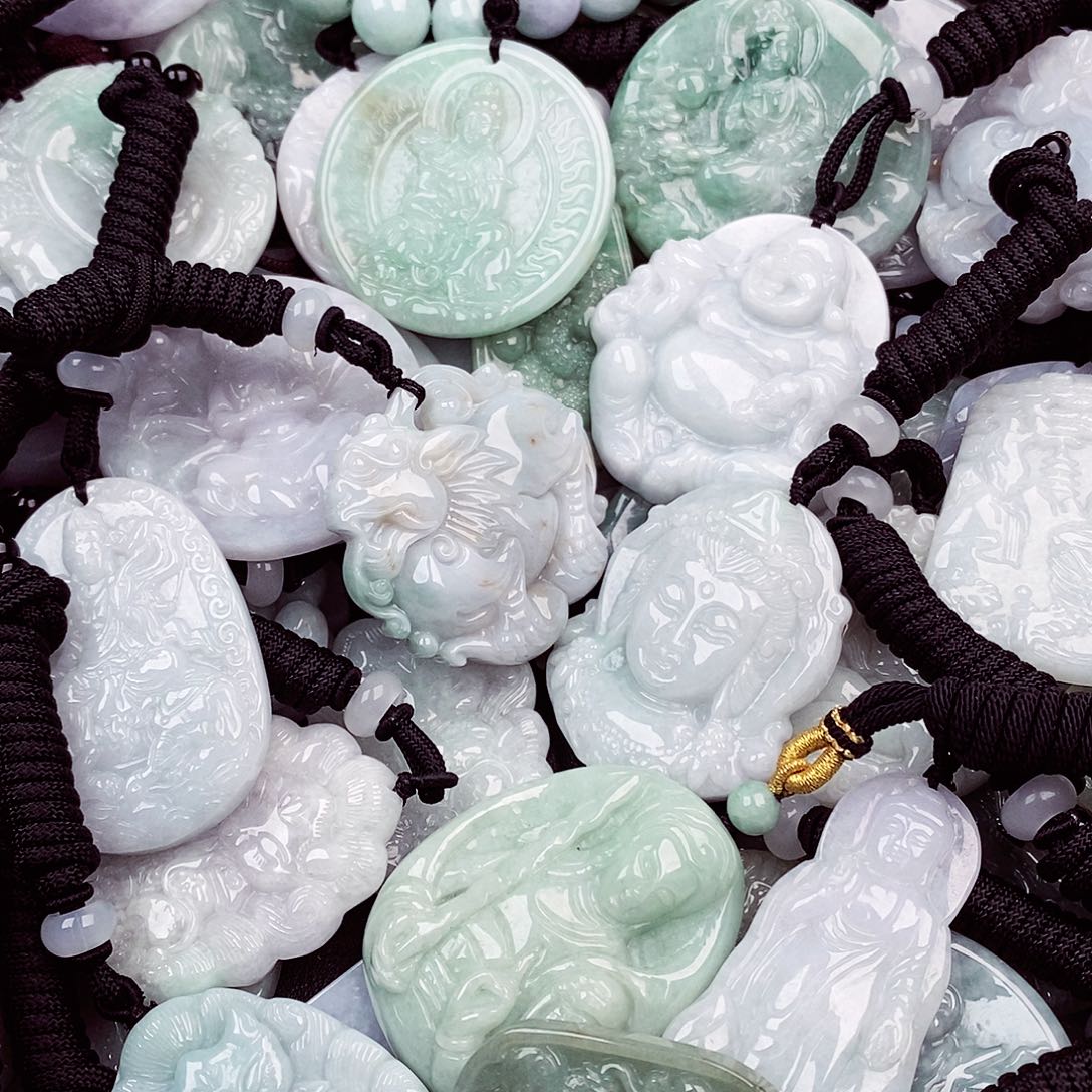 翡翠颈饰未镶嵌翡翠