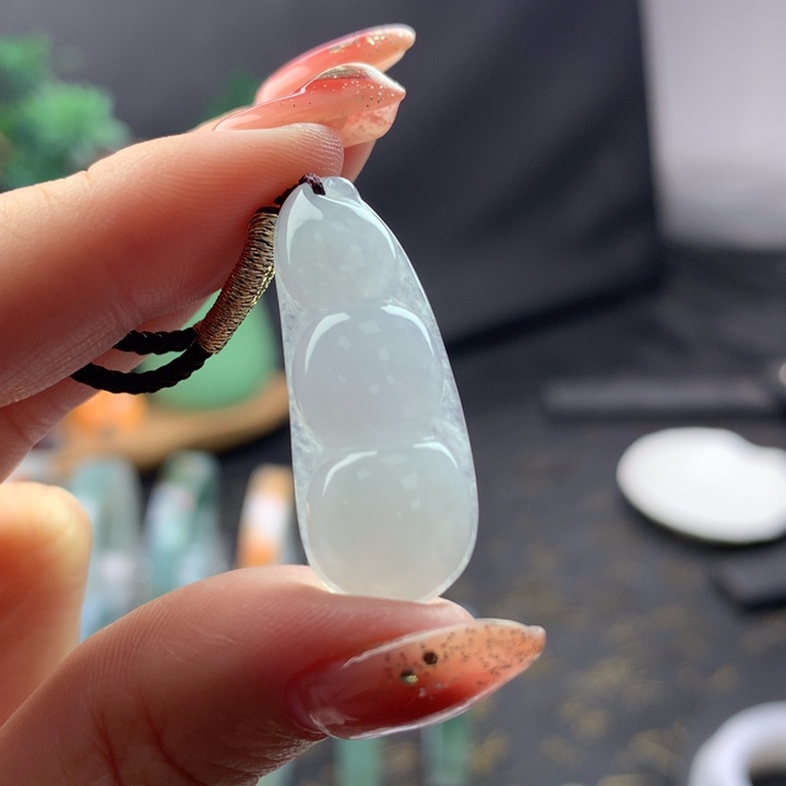 定制翡翠未镶嵌福豆