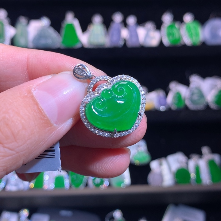 【闪购商品】颈饰银S925镶嵌翡翠天然翡翠