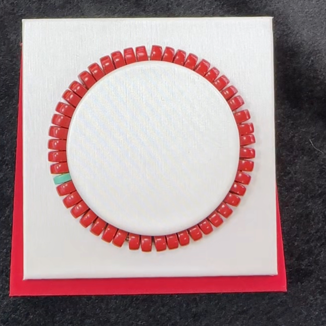 含辰砂工艺品含辰砂工艺品高含量朱砂直切款手串