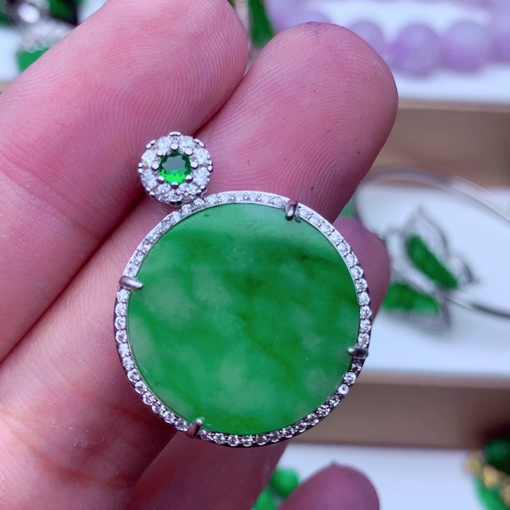 翡翠未镶嵌吊坠(不含链)