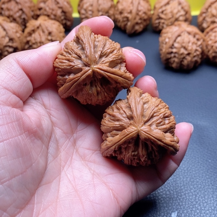 密***文玩核桃把件41尺拼接工艺品白奔