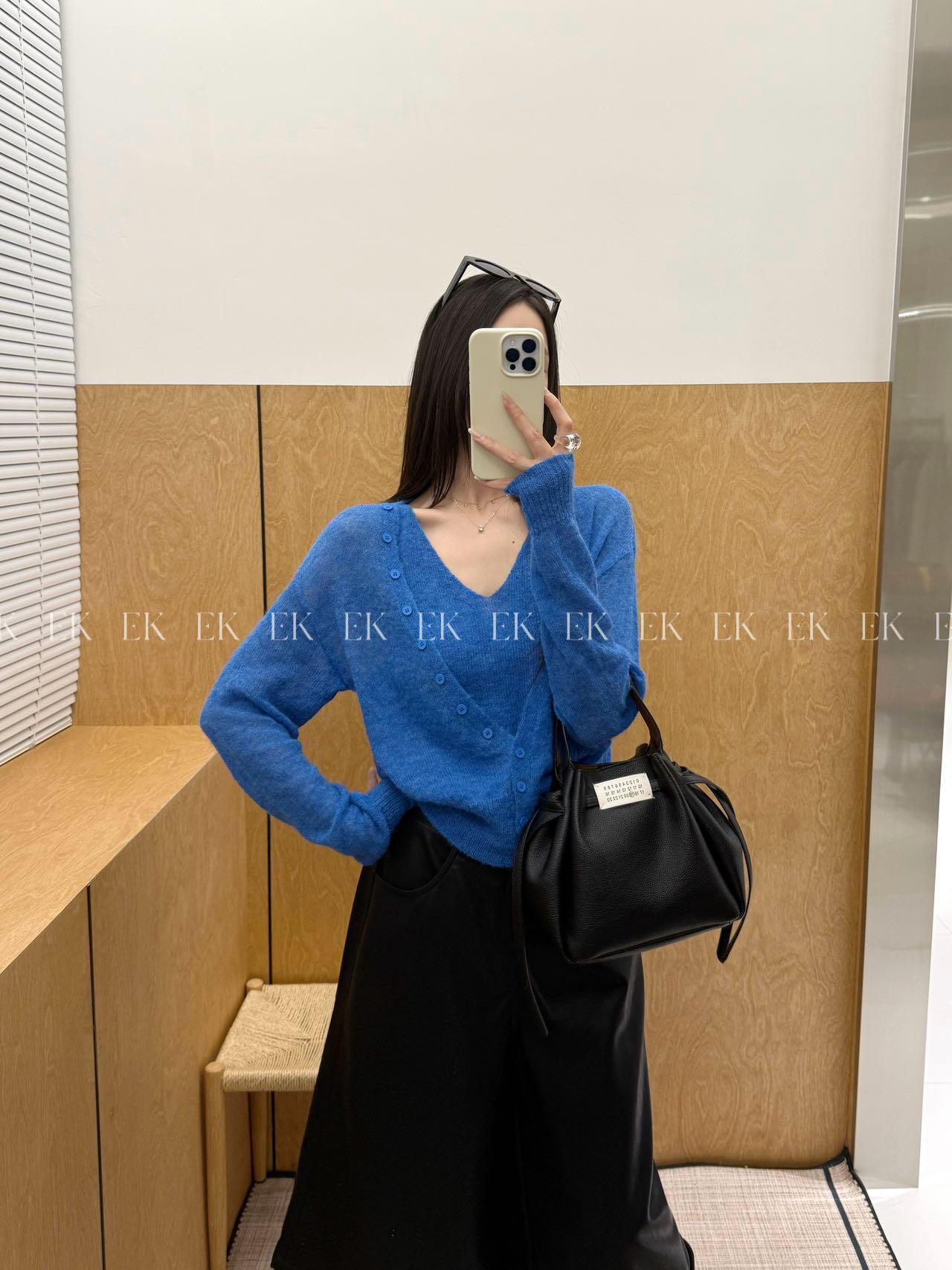 高级感纯色V领假两件羊毛针织衫女秋季简约大气宽松显瘦毛衣1273