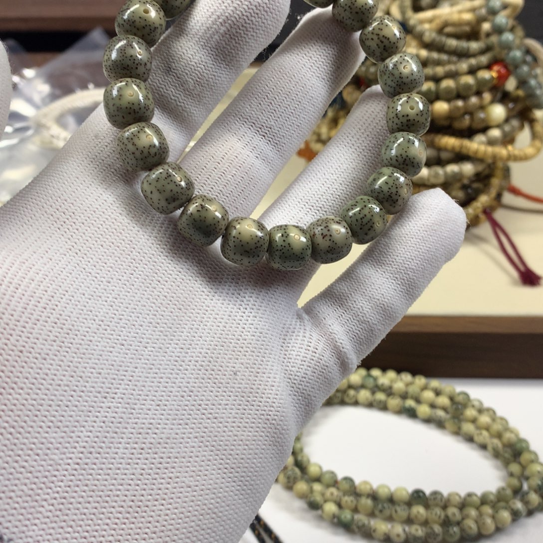 吊坠星月菩提11满绿