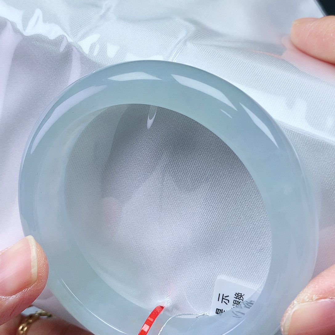 翡翠手镯未镶嵌57+圈