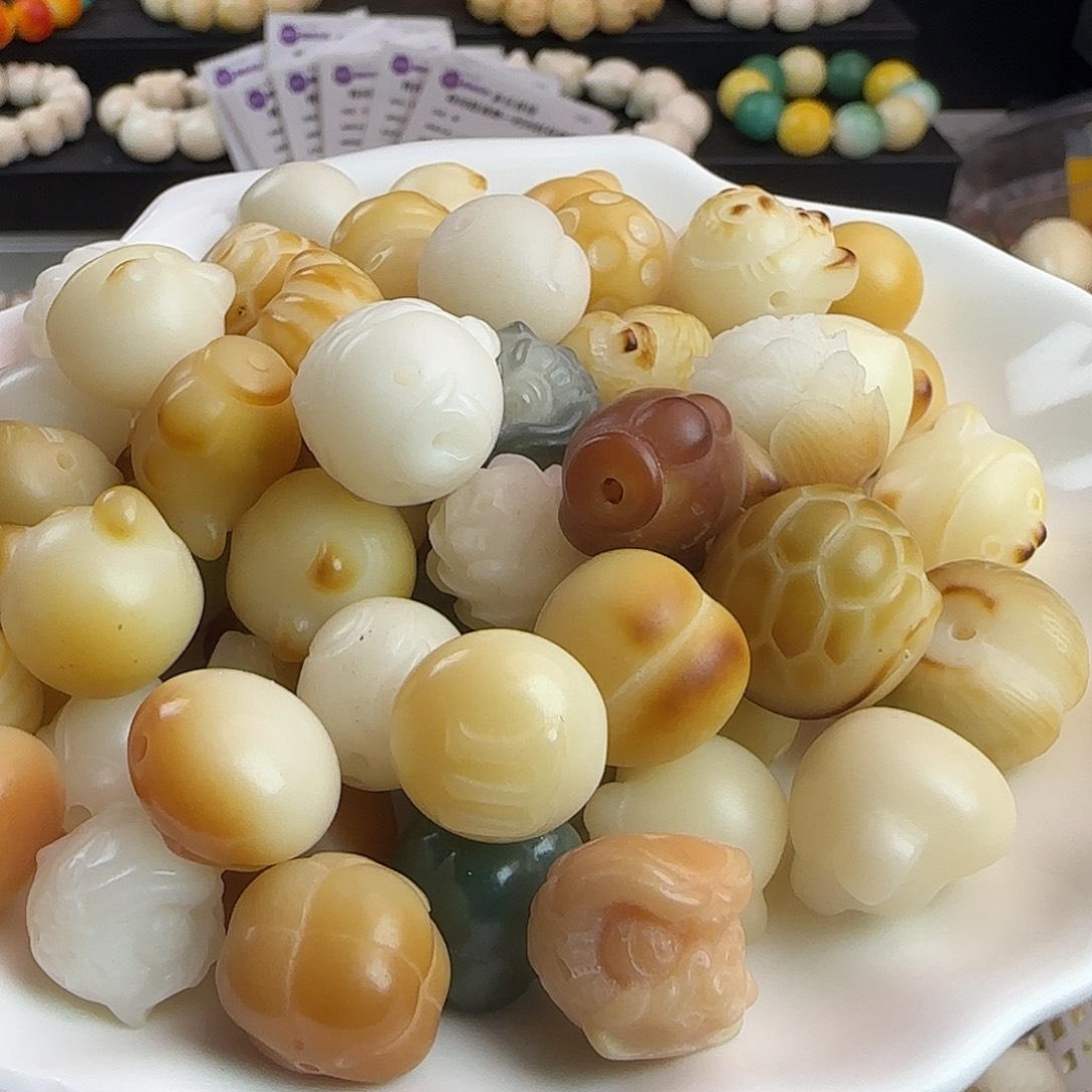 手串菩提根/象牙果全品大雕刻件50颗（随机发）