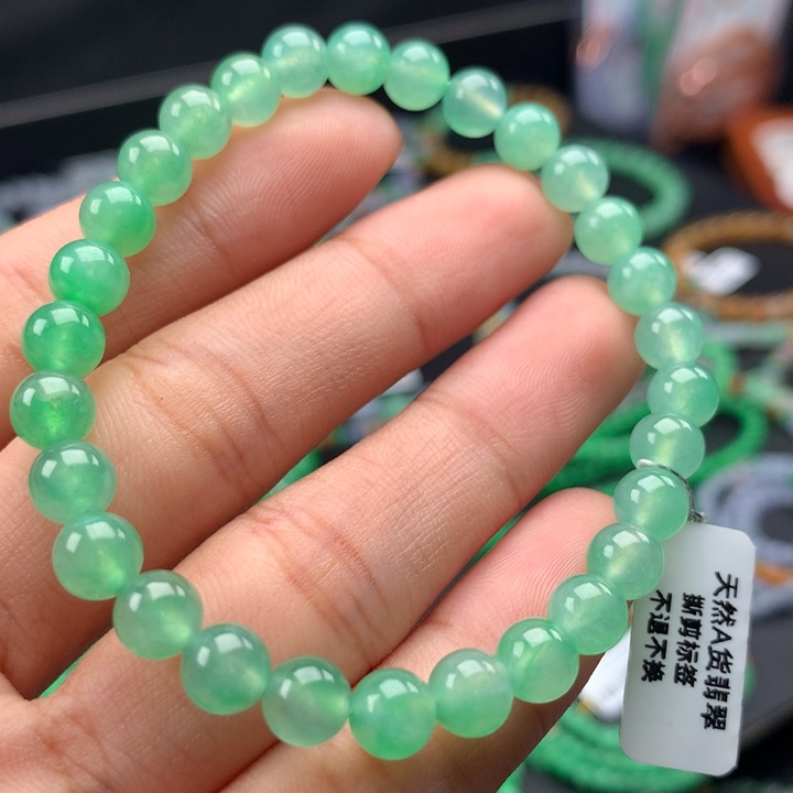 翡翠手镯未镶嵌卡