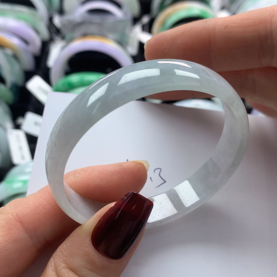 翡翠手镯未镶嵌公主