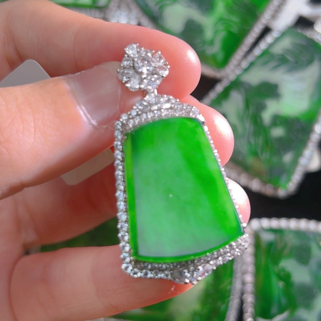 翡翠颈饰银S925镶嵌无事牌