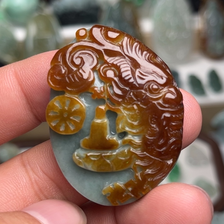 颈饰未镶嵌翡翠一念之间