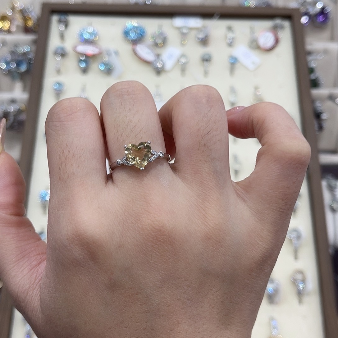 赜***赜黄晶戒指银S925镶嵌