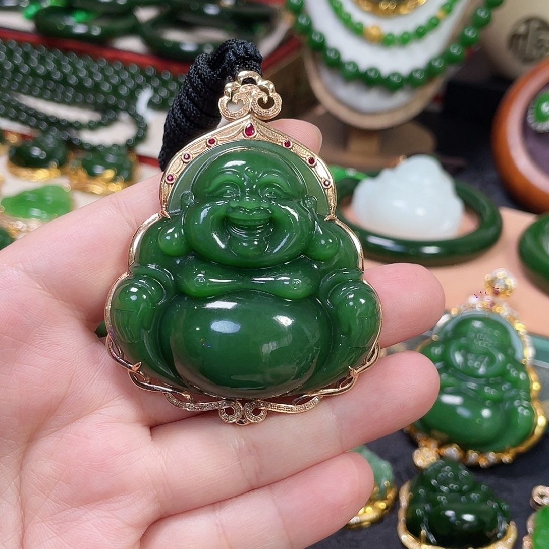 和田玉（碧玉）18K金镶嵌颈饰帝王绿佛公51mm