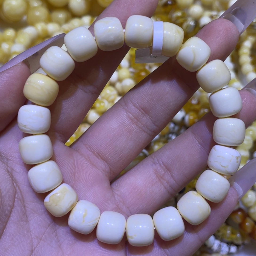 蜜蜡未镶嵌珠宝奇石10.4m