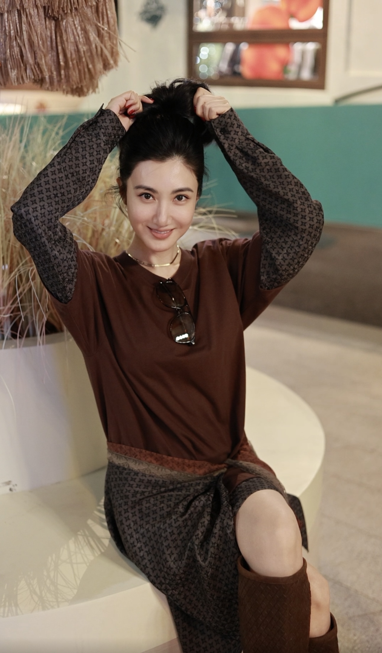 2511002【壁虎姐】GECKO秋冬新款 拼接圆领设计感长袖中长款连衣裙