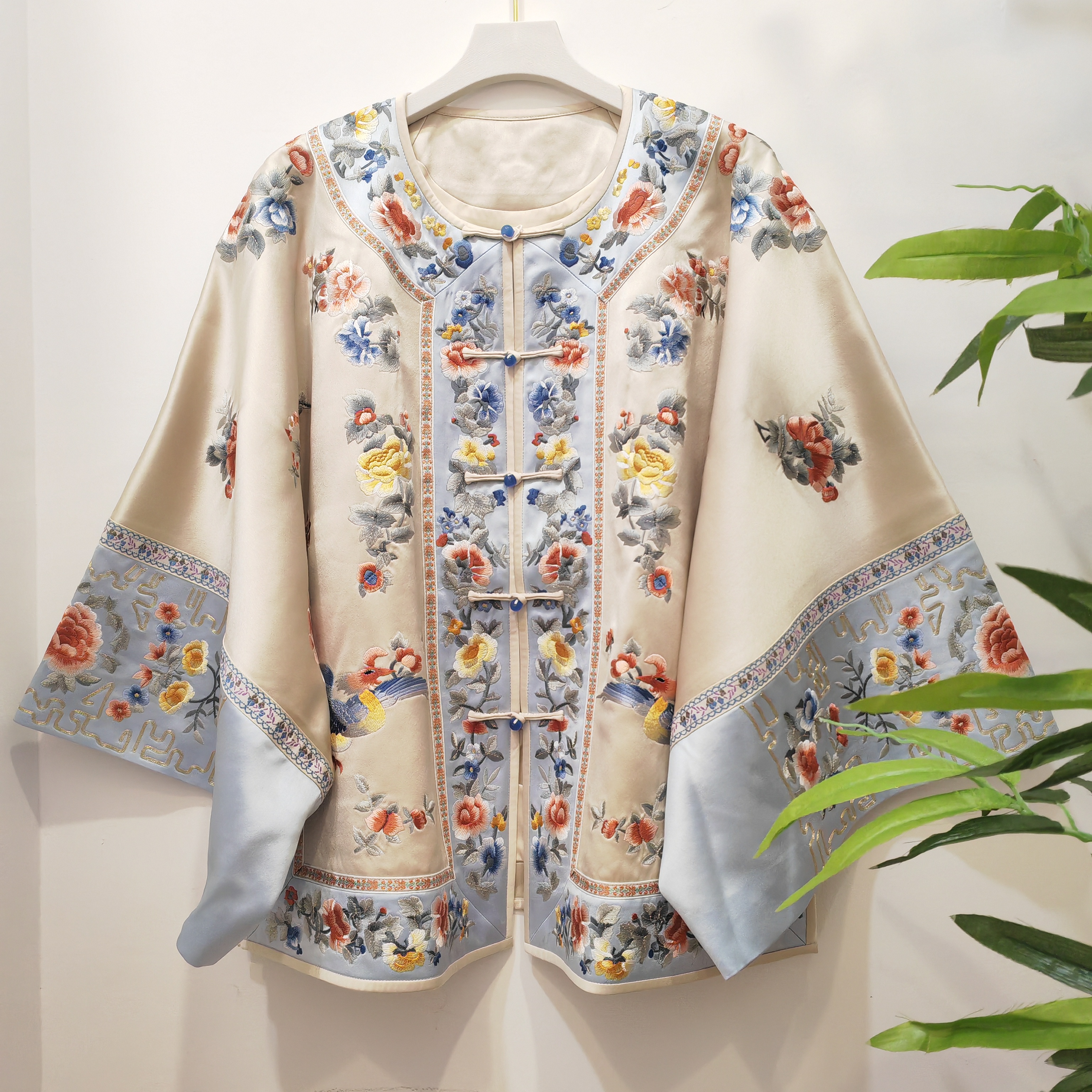 中式国风复古圆领对襟醋酸满绣上衣