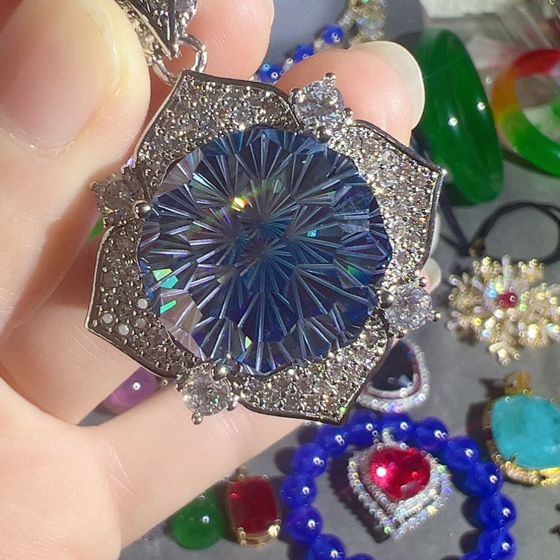 花岗石钨合金红色蓝色大宝贝
