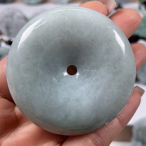 翡翠颈饰未镶嵌平安扣福利