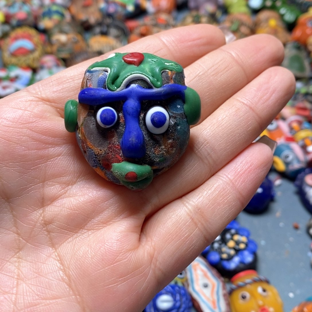 琉璃颈饰印度尼西亚蓝娃