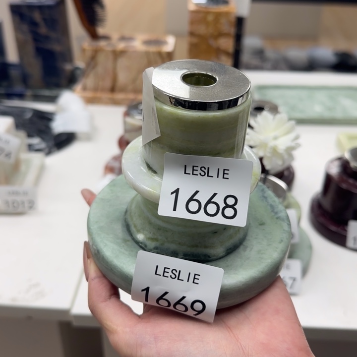 X16668.   1669.      香薰