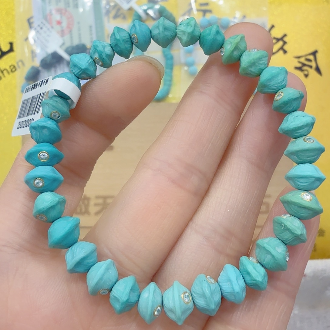 绿松石未镶嵌珠宝奇石