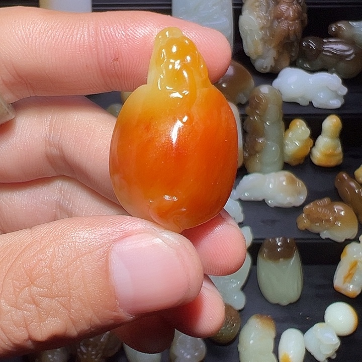 千***浪和田玉（糖玉）未镶嵌颈饰
