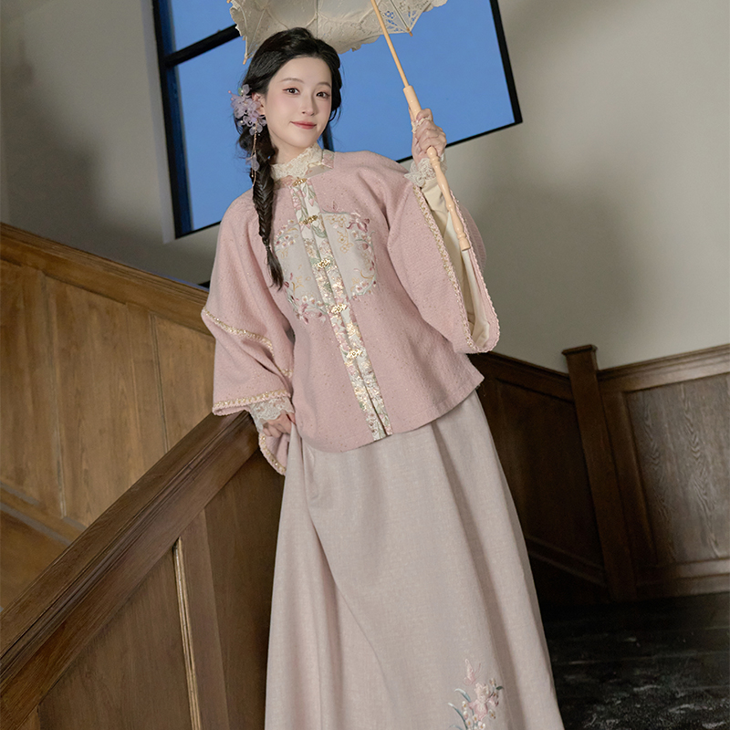 【鸢尾日记】方领补服小香风绒加厚刺绣保暖冬日常汉服明制