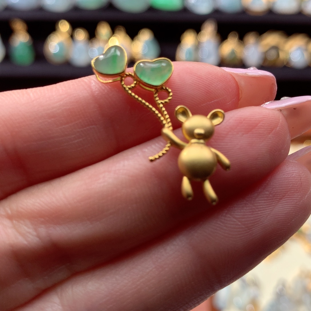 翡翠颈饰18K金镶嵌R****姐翡翠