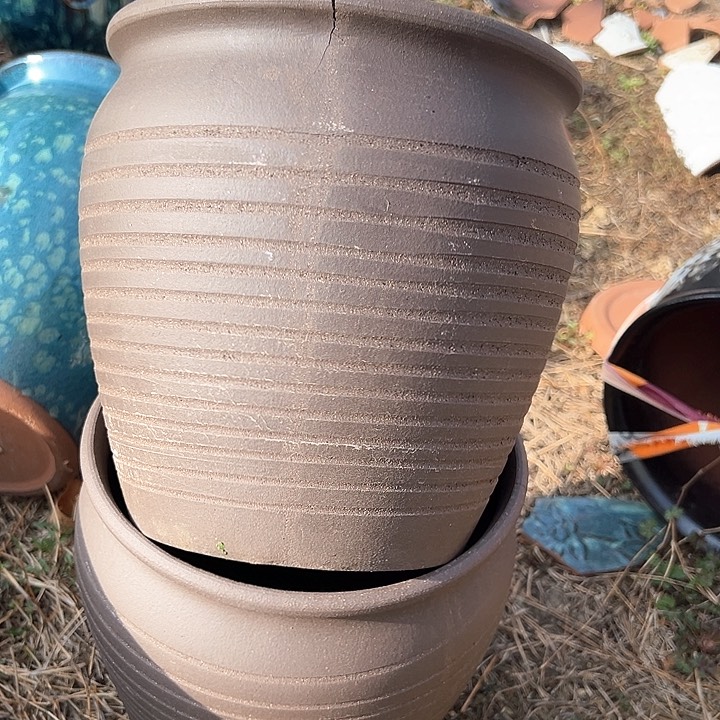 红陶口20高20瑕疵