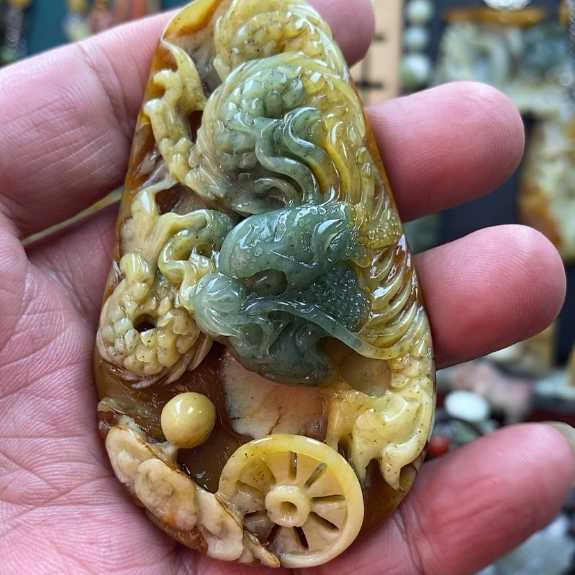 【闪购商品】蛇纹石玉吊坠未镶嵌