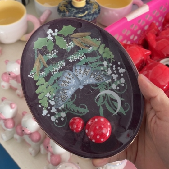 摆件             微瑕。